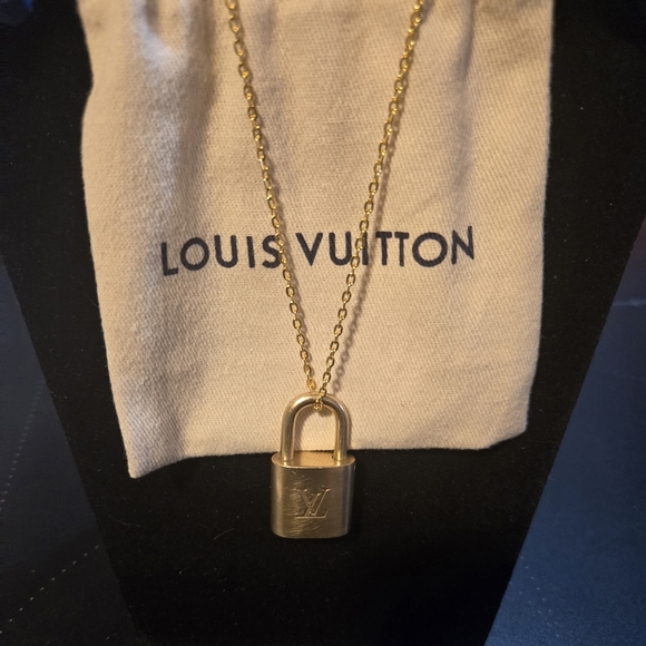 Louis Vuitton Elegant  Padlock#317 NO KEY INCLUDED - Picture 8 of 10